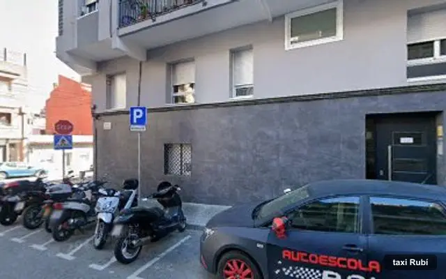 Alfredo González Arias, servicio de taxi en Rubí